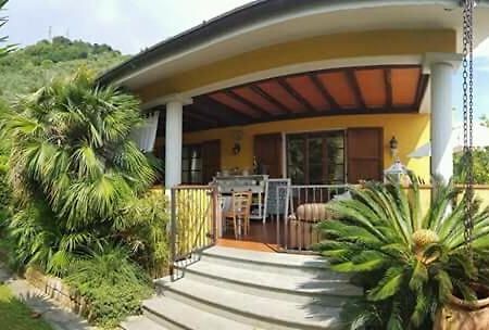 B&B La Foglia Verde Massa  Exterior photo